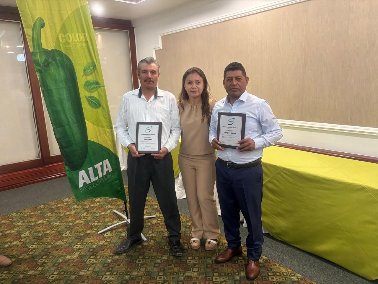 Charla técnica para productores agrícolas